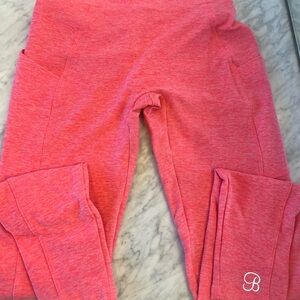 Bombshell Peach pocket scrunch leggings. Size M. These are peach color!